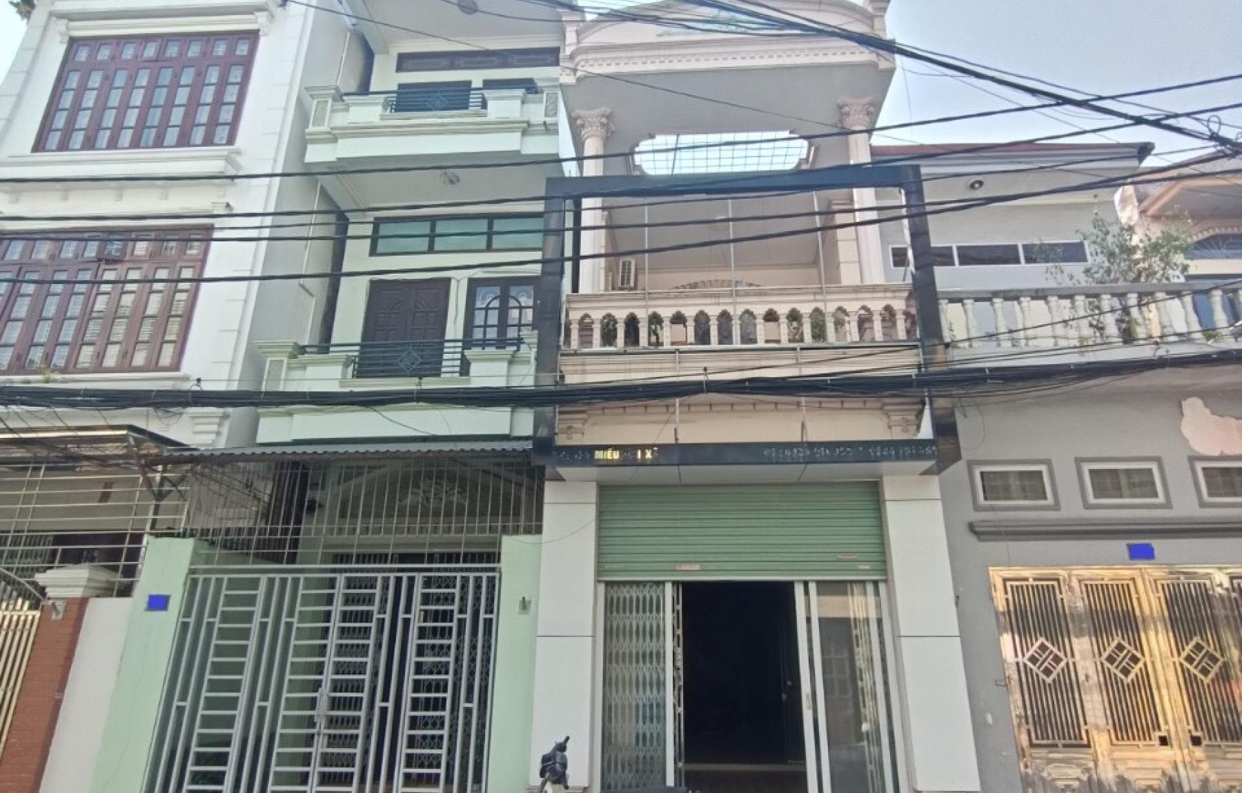 Nhà 3 tầng 94m2 mặt đường Miếu Hai Xã vừa ở vừa kinh doanh buôn bán