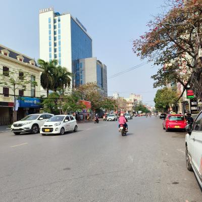 Đất 120m2 tặng nhà 5 tầng mặt tiền đường Trần Nguyên Hãn, đối diện chợ Đôn