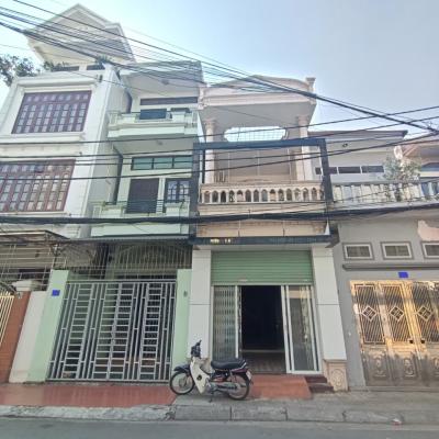 Nhà 3 tầng 94m2 mặt đường Miếu Hai Xã vừa ở vừa kinh doanh buôn bán