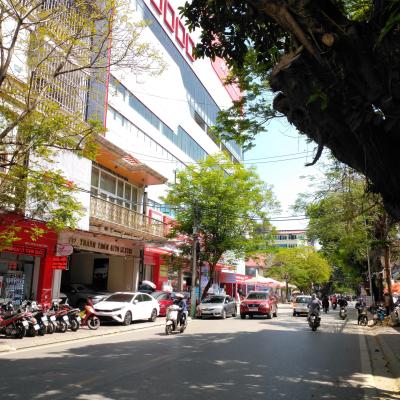 Nhà mặt đường Lương Khánh Thiện, Ngô Quyền