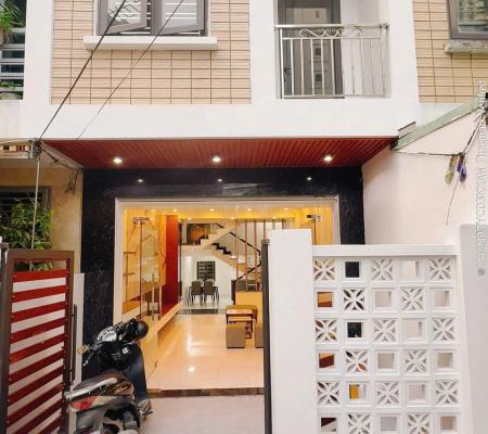 Nhà 4,5 tầng ngõ thông Lực Hành, Ngô Gia Tự oto đỗ cửa