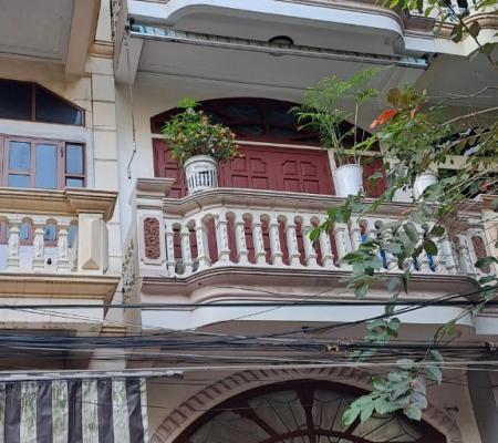 Nhà 3 tầng Lô 22 Lê Hồng Phong dt 35m2 dân xây độc lập