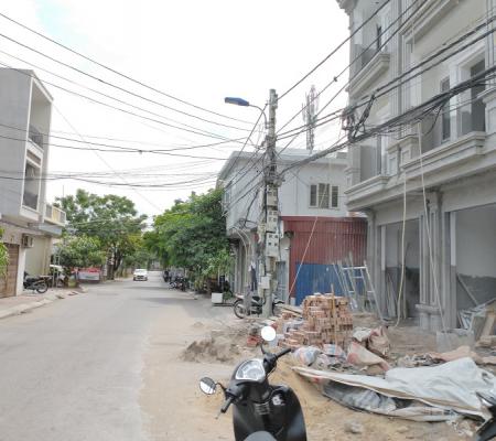 Nhà 4 tầng mặt đường Bùi Thị Tự Nhiên, P Đông Hải, Hải An, Hải Phòng