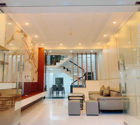 Nhà 4,5 tầng ngõ thông Lực Hành, Ngô Gia Tự oto đỗ cửa