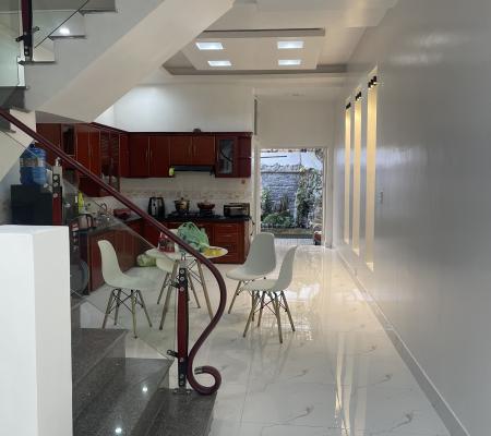 Nhà 3 tầng 87,5m2 mặt đường Hoàng Ngọc Phách, Kênh Dương