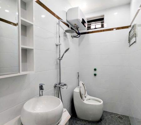 Nhà mới xây 4 tầng sân rộng tại Cầu Tre, Hải Phòng