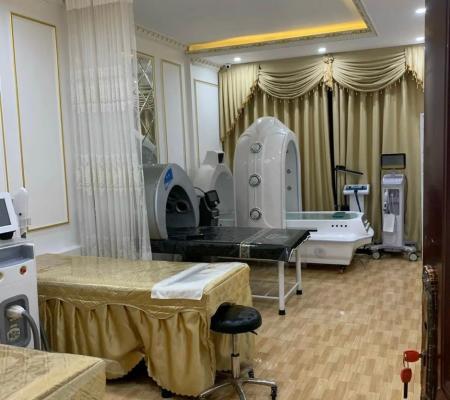 Nhà 4 tầng x 52m2 mặt tiền đường Hoàng Minh Thảo ngay chợ Hàng