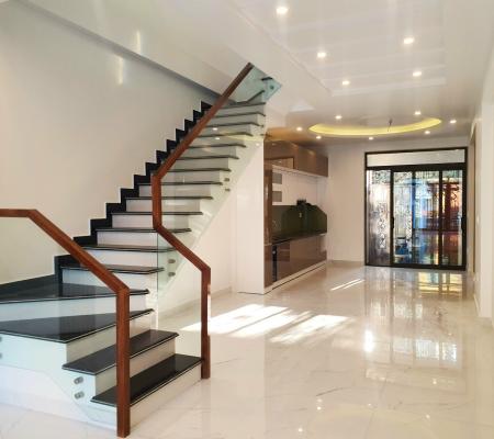 Nhà 4 tầng sân cổng độc lập ngõ 458 Nguyễn Văn Linh, P Vĩnh Niệm