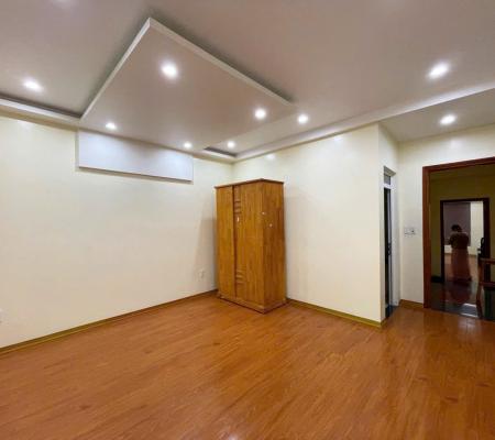 Nhà 4 tầng 90m2 tuyến 2 phố Tô Vũ, Văn Cao