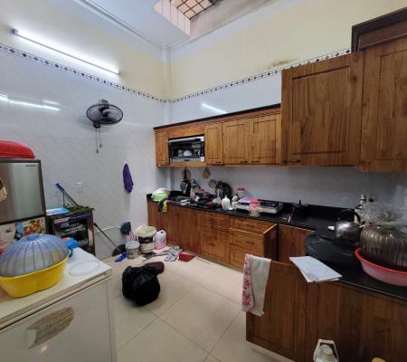 Nhà 3 tầng 94m2 mặt đường Miếu Hai Xã vừa ở vừa kinh doanh buôn bán