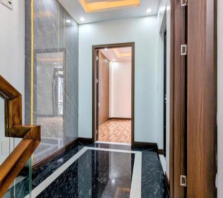 Nhà mới xây 4 tầng sân rộng tại Cầu Tre, Hải Phòng